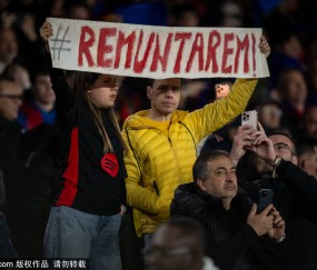 巴萨瞄准巴斯托尼！6000万标王引援遇阻，弗利克亲点意甲铁卫，姆巴佩伤情反转引争议